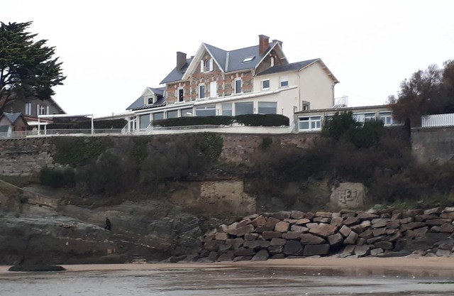 SEA-FACING 2-PERSON APARTMENT, 1ST FLOOR, DIRECT ACCESS TO THE BEACH