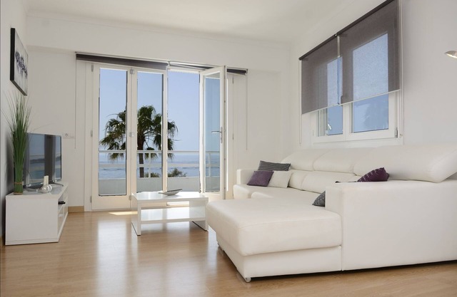 SEA FRONT APARTMENT