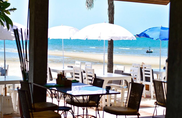 Sea Memories White Sand Beach Hotel