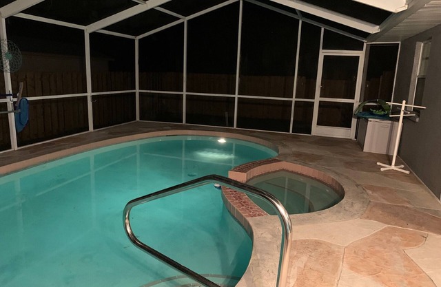 Sea Pointe House - newly renovated pool house