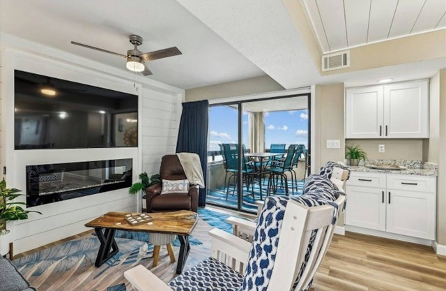 Sea Pointe 901- Luxurious 5BR Corner Unit- Pool