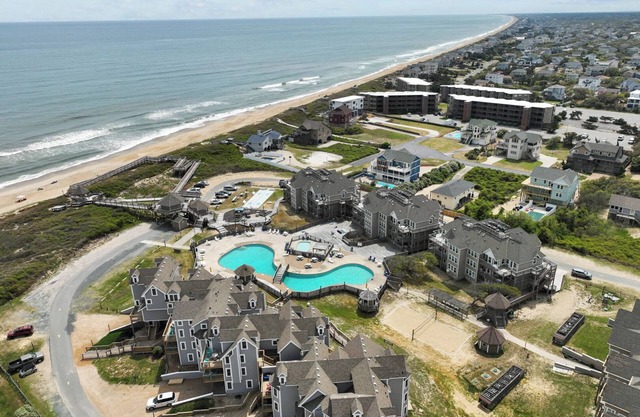 Sea Seeker 2 Bedroom Semi-Oceanfront Condo at Barrier Island Station