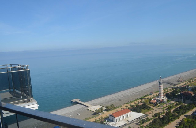 Sea to sky apartment with a great view