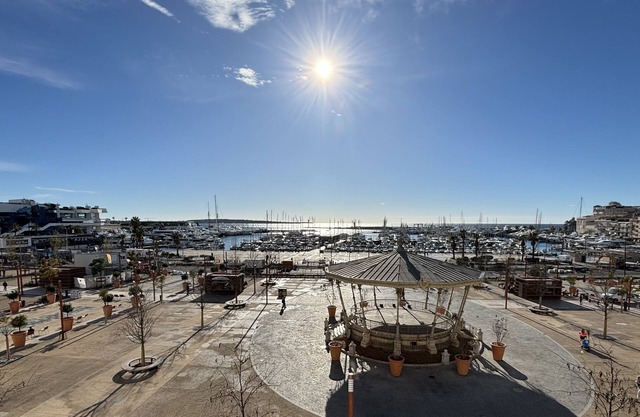 Sea-view apartment next to the legendary Croisette!