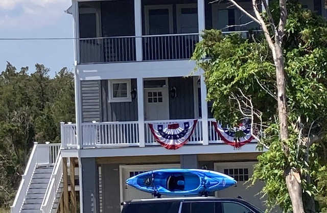 Seaside Osprey House features views of the bay/ocean on the Delaware Bay.