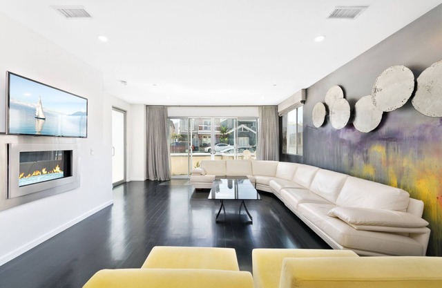 Seaside Retreat - Near Beach, Bay and the Balboa Fun Zone!