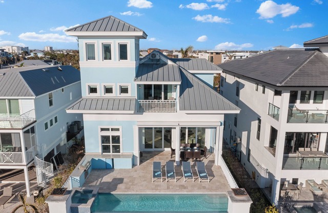 Seaside Villa Aqua luxury 4-bedroom villa in Fort Myers Beach incredible view