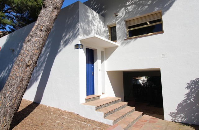 Seaside Villa with Garden, 100m from La Farella Beach, 3 Bedrooms, Sleeps 6