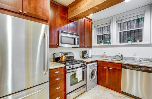 Seattle Condo with Parking, Near Space Needle!
