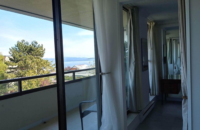 Seaview 1 bed condo in Landmark - longstay