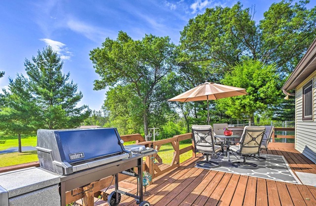 Secluded Arkdale Retreat: 10 Acres w/ Deck!
