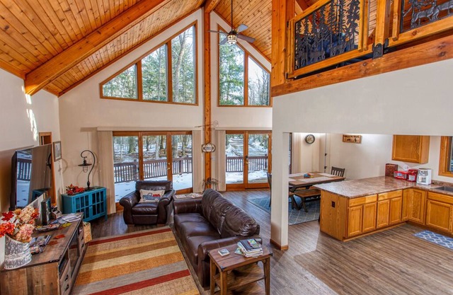 Secluded Cabin in the Woods - Dog Friendly