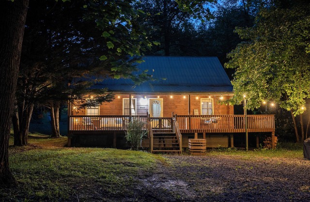 Secluded Creekside Cabin with Hot Tub and Fire Pit