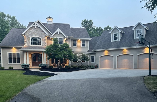 Secluded executive home located in Oshkosh 4.6 miles from EAA.