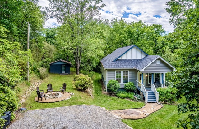 Secluded home with firepit, gas grill, deck, full kitchen, TV, & washer/dryer