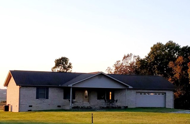 Secluded house on 60 acres close to Fall Creek Falls