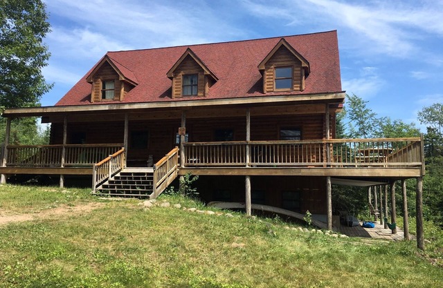 Secluded Log Home in the NATIONAL FOREST. ATV TRAILS CROSS OUR PROPERTY