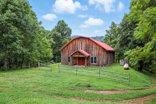Secluded Mountain Retreat with Stunning Views home