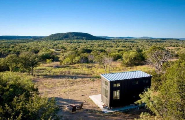 Secluded Tiny Home Hideaway w/Scenic Views & Cozy Firepit