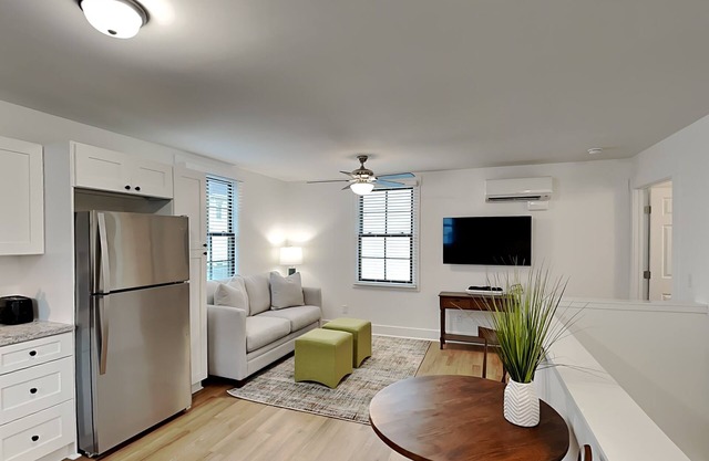 Secret Garden C | Historic District + Dog Friendly
