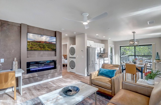 Sedona Trailhead Suites B- 2 Bed Condo + Trail Access in West Sedona!