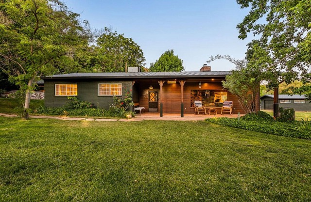 Sedona Wine Country | Hot Tub, Fireplace & Views