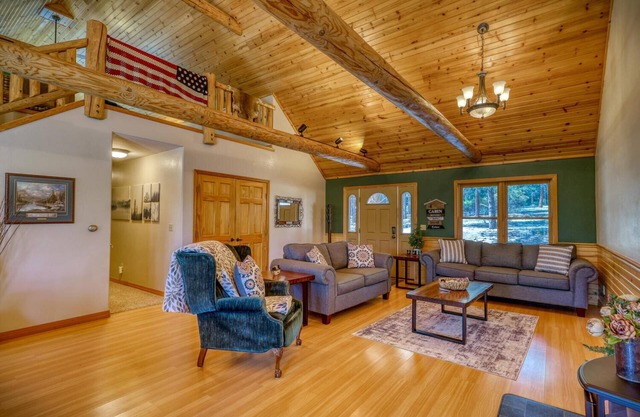 See Fall's Changing Colors! Forest Cabin with Fenced Yard, Loft - Near Pagosa Springs!