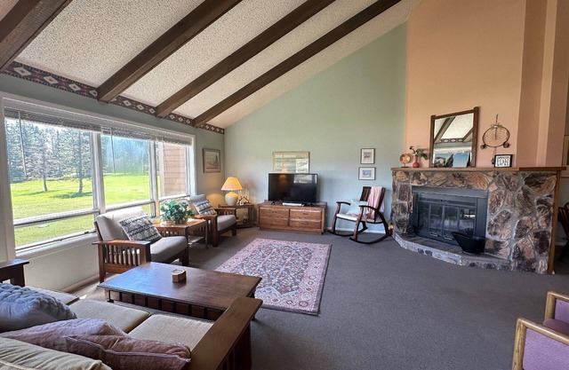 See Fall's Changing Colors! Aspenwood Condo:Family-Friendly, Near Golf, Lakes, and Wolf Creek Resort