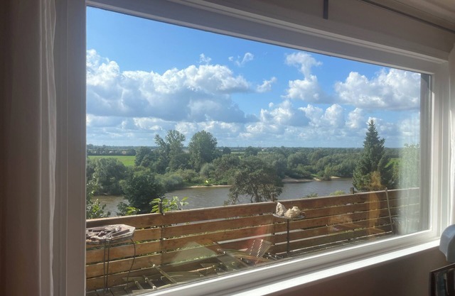 Sehr Ruhig Gelegenes Ferienhaus mit Großem Garten Direkt an der Weser