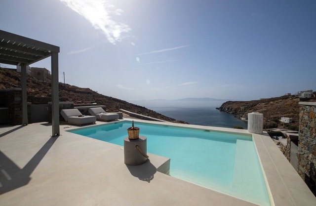 Selene Villa with Private Pool & Sea View 96m2 - Phos Villas