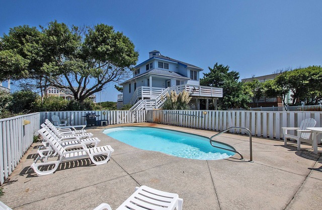 Semi-Oceanfront, Yard, Dogs Welcome, Pool, Close to beach Access, WL1020, Kookaburra