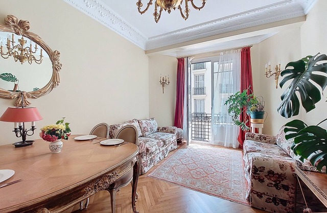 Semiramis by Interhome