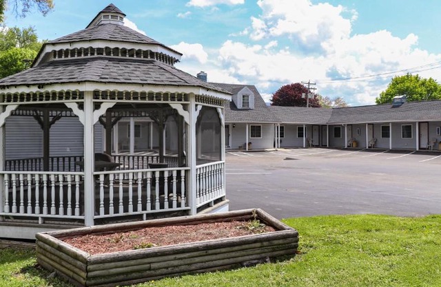 Seneca Clipper Inn