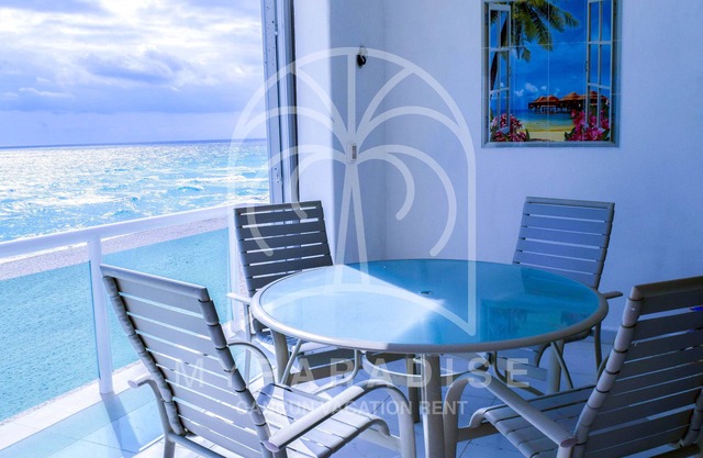 SEPT- OCT SALE SPECTACULAR BEACH FRONT VIEW-RELAX IN A PRIVATE LOCATION