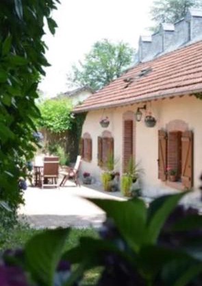 Sequoia cottage