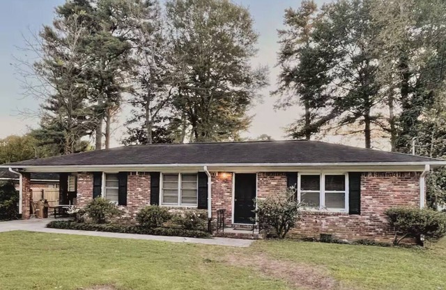Serendipity! Charming 3 Bed, 2 Bath Marietta House with Easy Access to Atlanta!