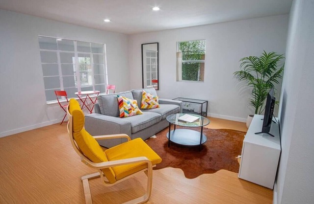 Serene 2BR/1BA Residence in Peaceful San Antonio
