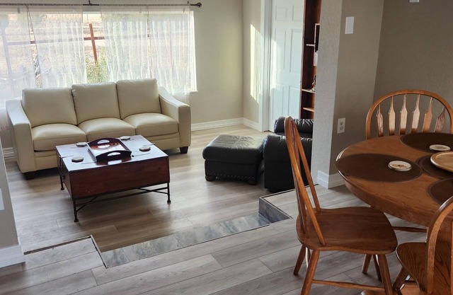 Serene 4-bedroom house with AC in charming Penrose, beautiful mountain views