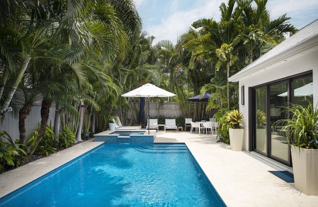 Serene 4bed 3bath home w/ private heated pool&jacuzzi, parking, privacy fence