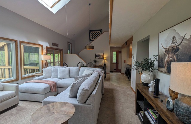 Serene and secluded 4 Br/3ba Foxwood at Stoney Creek