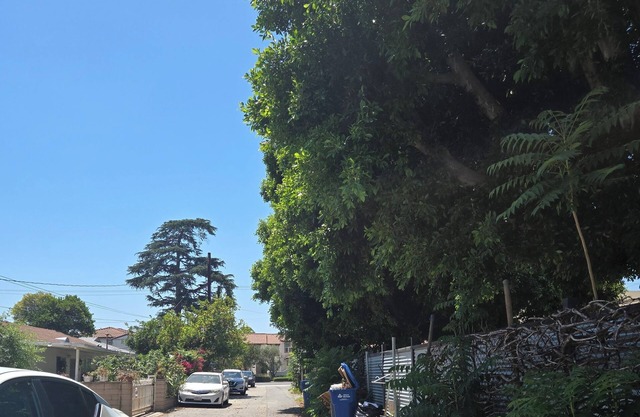 Serene bed & breakfast with AC in Temple City