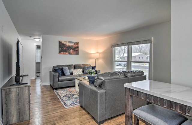 Serene Buffalo Dwelling w/Backyard BBQ Patio