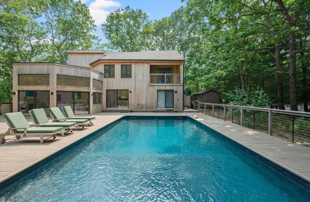 Serene Estate in East Hampton