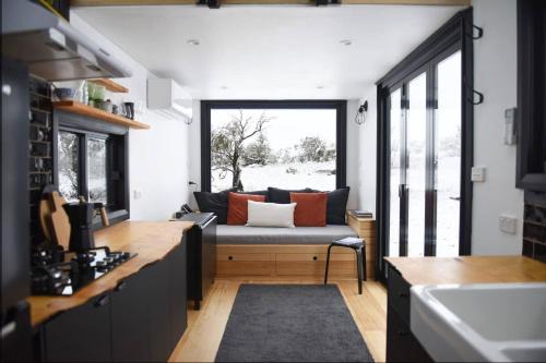 Serene Mountain Retreat in Jindabyne - Private Tiny Home