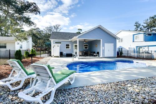 Serene Oak Island Home with Private Saltwater Pool!