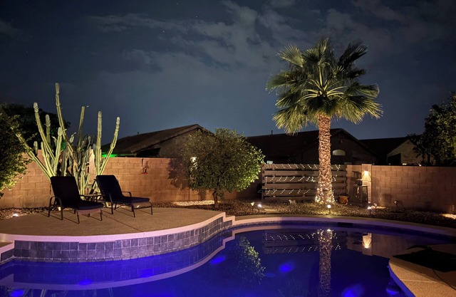 Serene Oasis 3-bedroom bungalow with AC in Maricopa