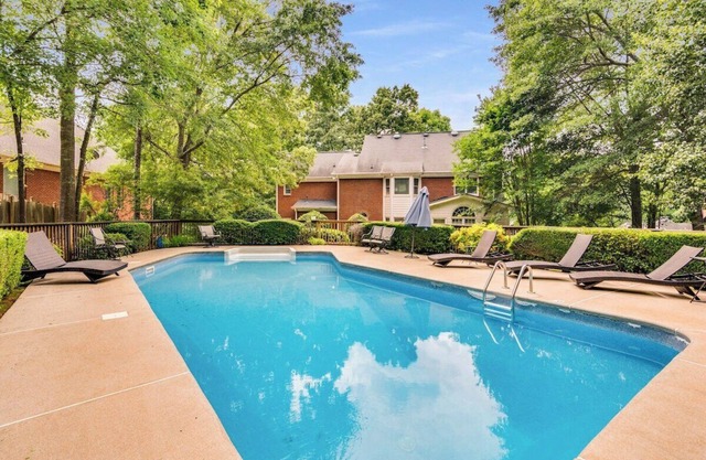 Serene Poolside Oasis 5 BR, Office, Luxe Amenities