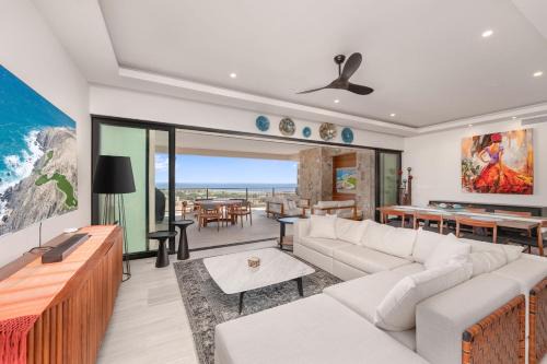 Serene Shores Elegant 3BR Escape with Golf cart