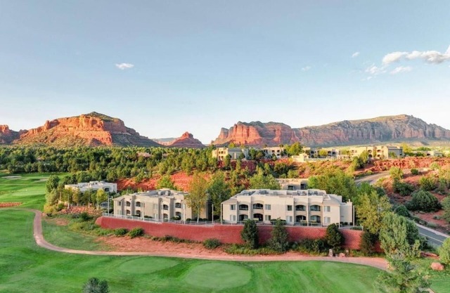 Serene Suite w/Balcony & Kitchen | Scenic Red Rocks View in Sedona's Heartscape