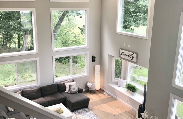 Serene Views, Blocks from the Lake and Launch Game Room AND Theater